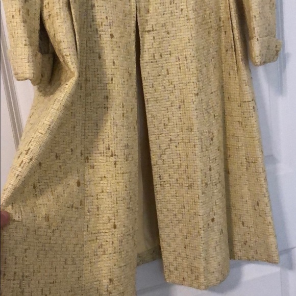 Vintage CHANEL Yellow Jacket - Picture 4 of 9